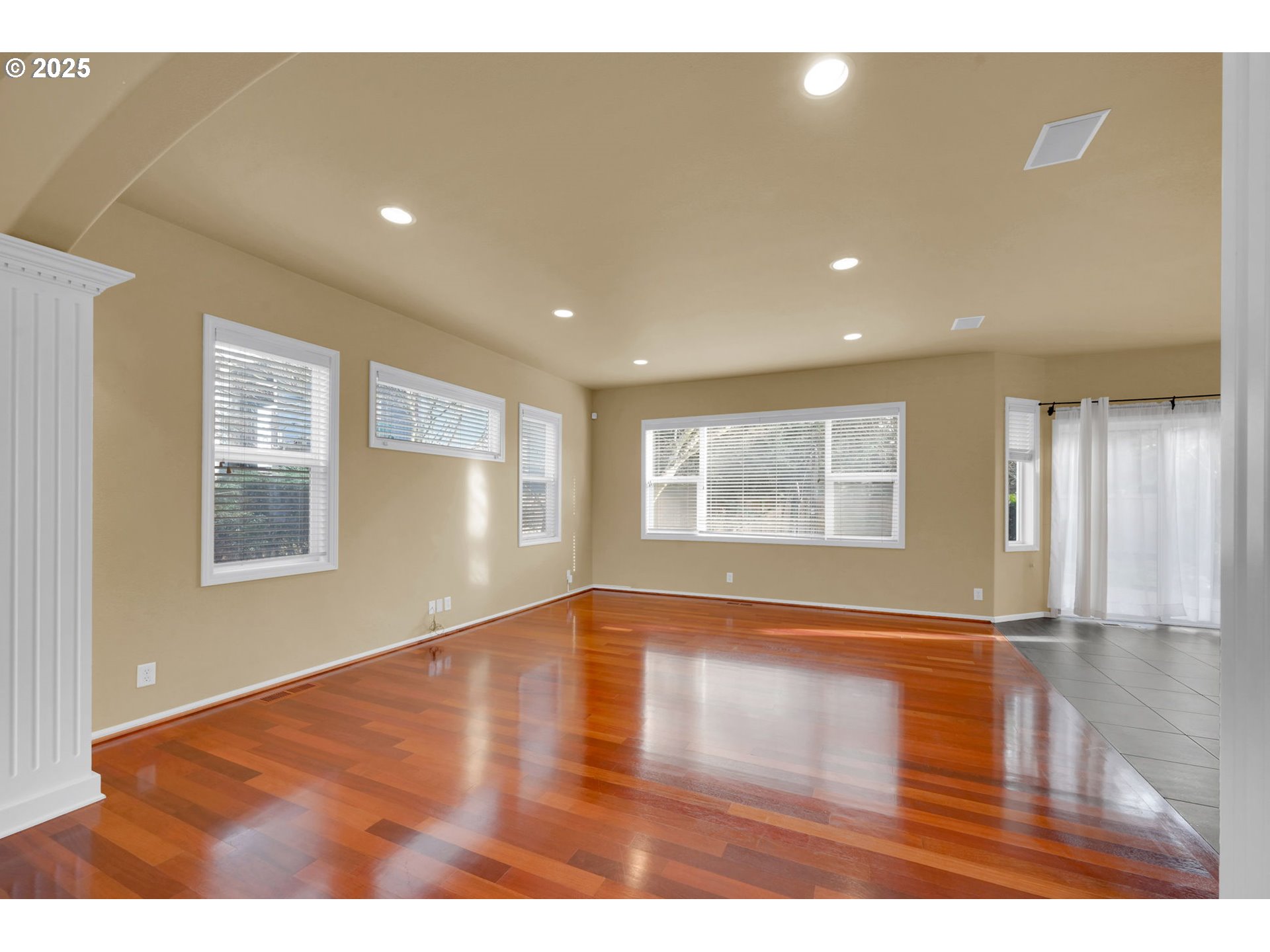 2408 Lakeview Drive Eugene, OR 97408 - Photo 7 of 34