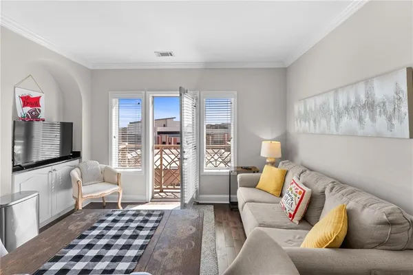 $885,000 | 755 West Broad Street, Unit 820, Athens, GA 30601