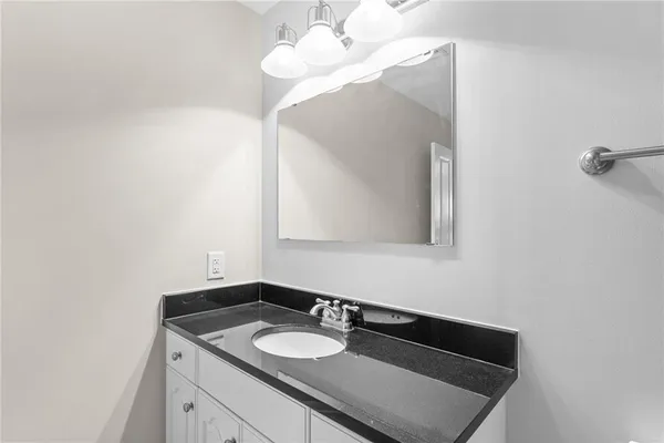 $885,000 | 755 West Broad Street, Unit 820, Athens, GA 30601