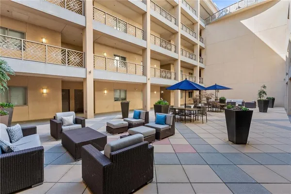 $885,000 | 755 West Broad Street, Unit 820, Athens, GA 30601