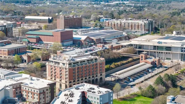 $885,000 | 755 West Broad Street, Unit 820, Athens, GA 30601