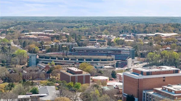 $885,000 | 755 West Broad Street, Unit 820, Athens, GA 30601