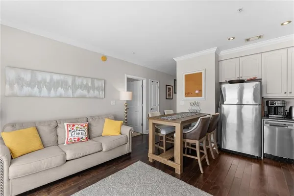 $885,000 | 755 West Broad Street, Unit 820, Athens, GA 30601