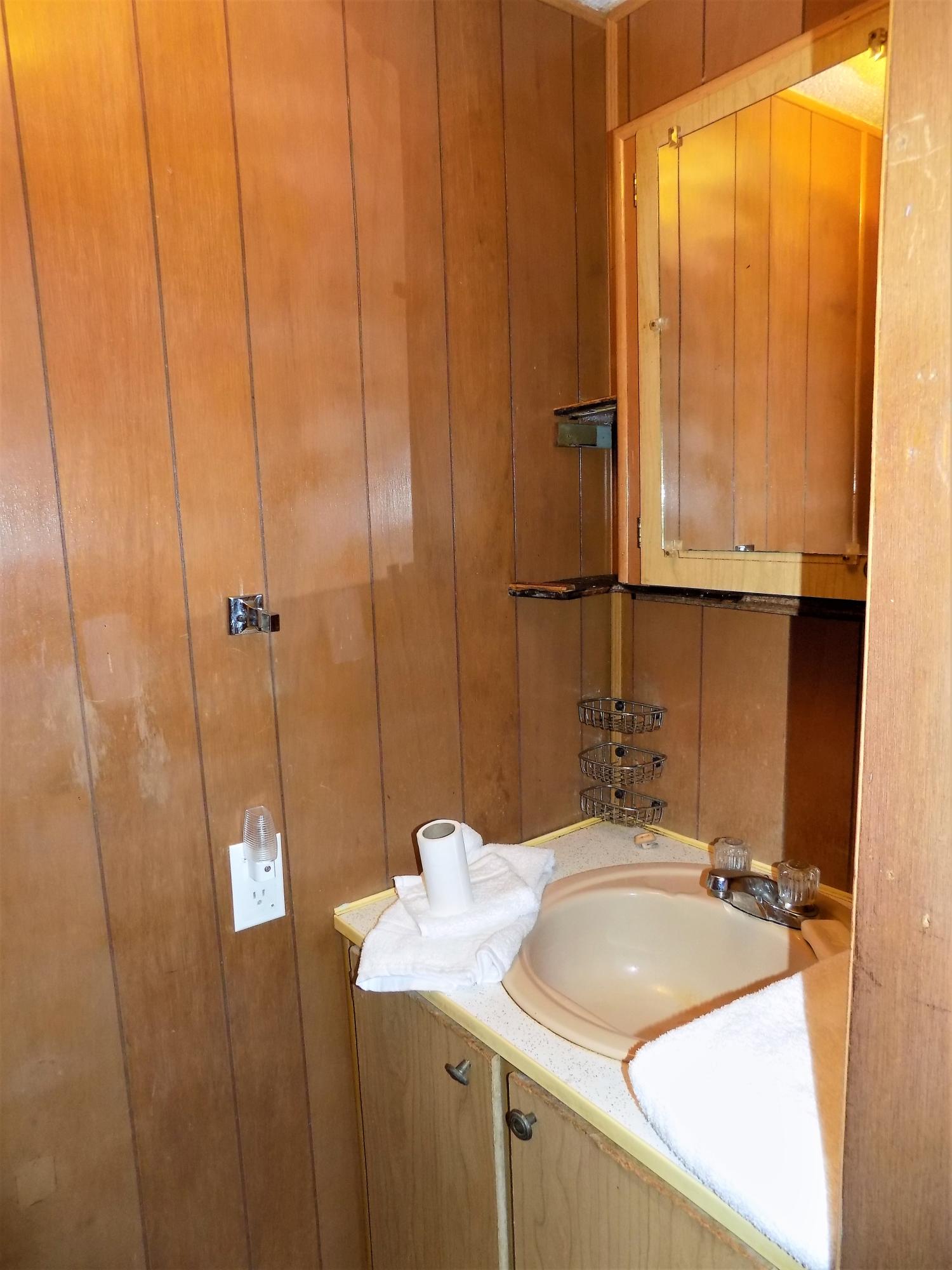 1830 Upper Rinehart Road Dandridge, TN 37725 - Photo 18 of 35 1/2 Bath
