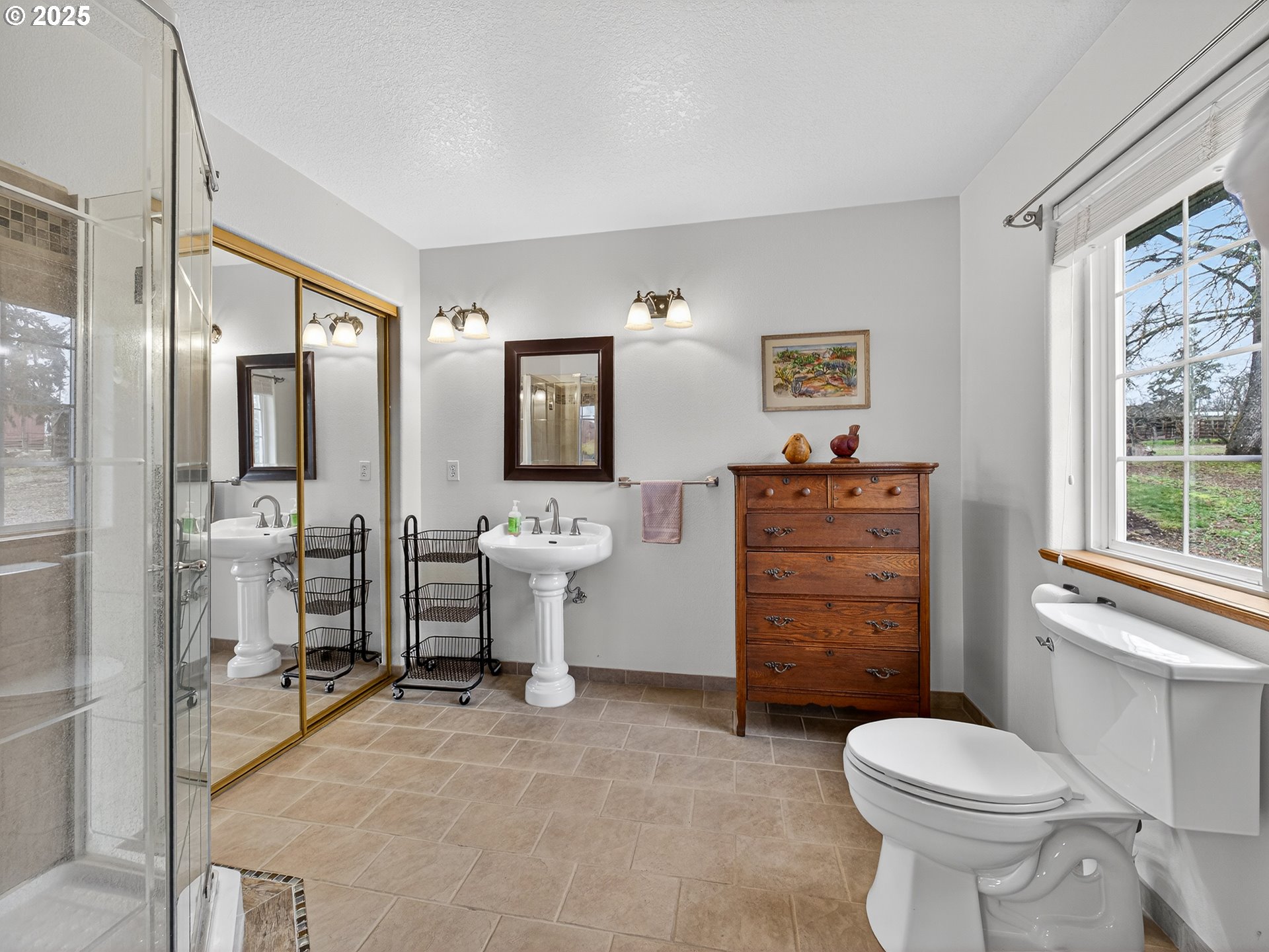 12345 South Fox Road Molalla, OR 97038 - Photo 34 of 48 Owner's Suite Bathroom