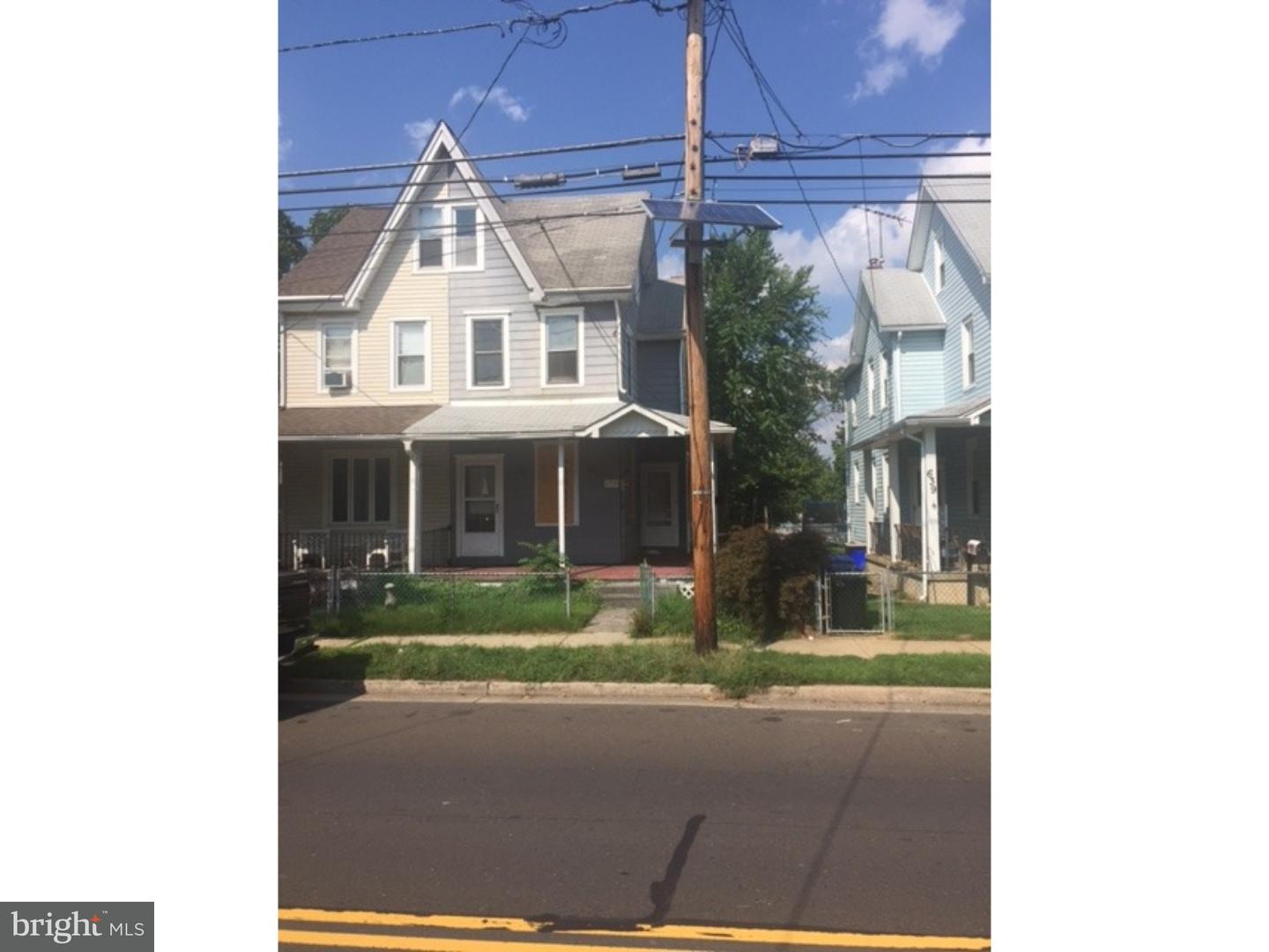 637 Bridgeboro Street Riverside, NJ 08075 - Photo 2 of 6