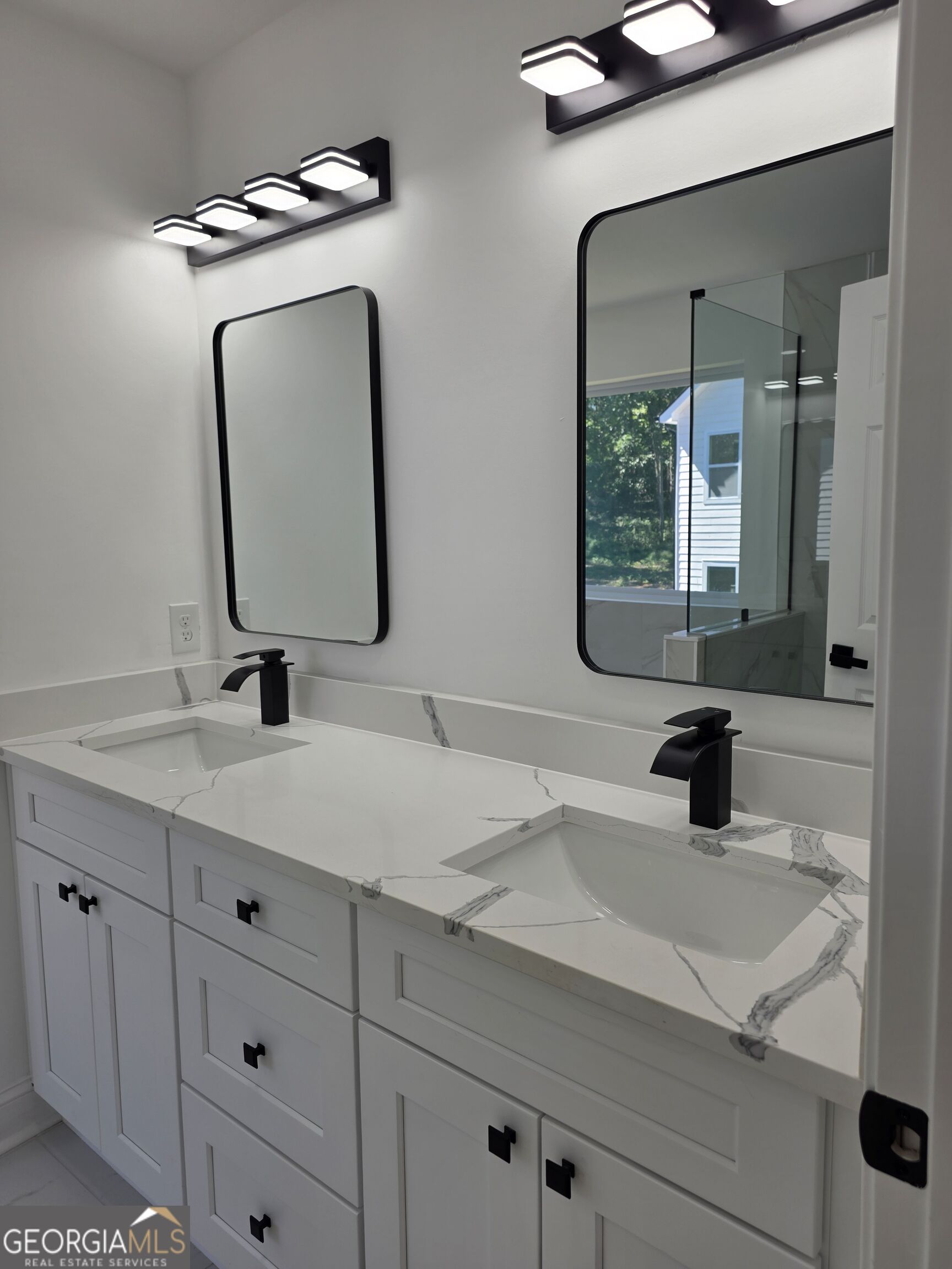 1013 South Gordon Road Austell, GA 30168 - Photo 36 of 91 Gallery Image 36