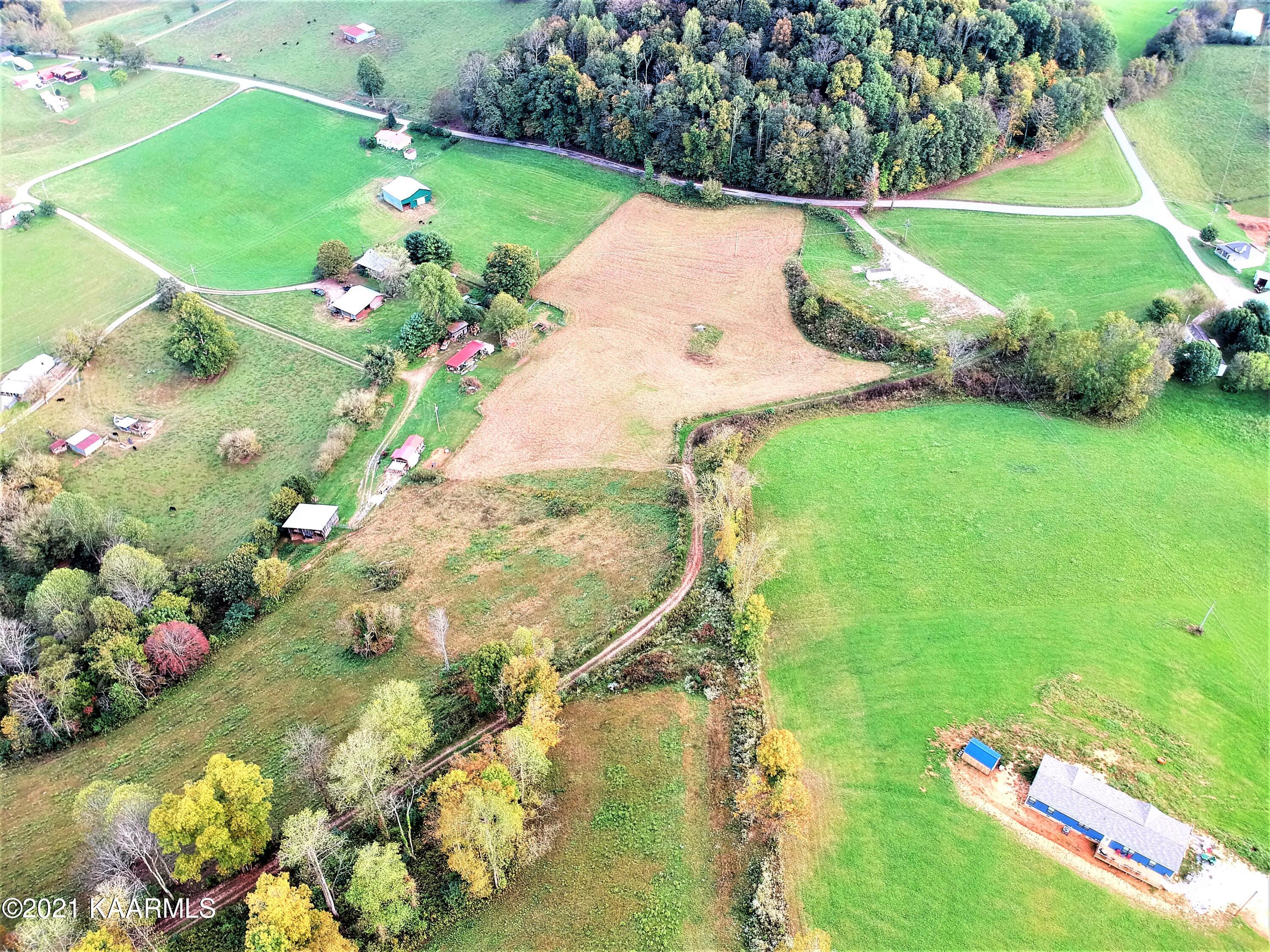182 Grantham Ford Road Tazewell, TN 37879 - Photo 14 of 60 DJI_0372