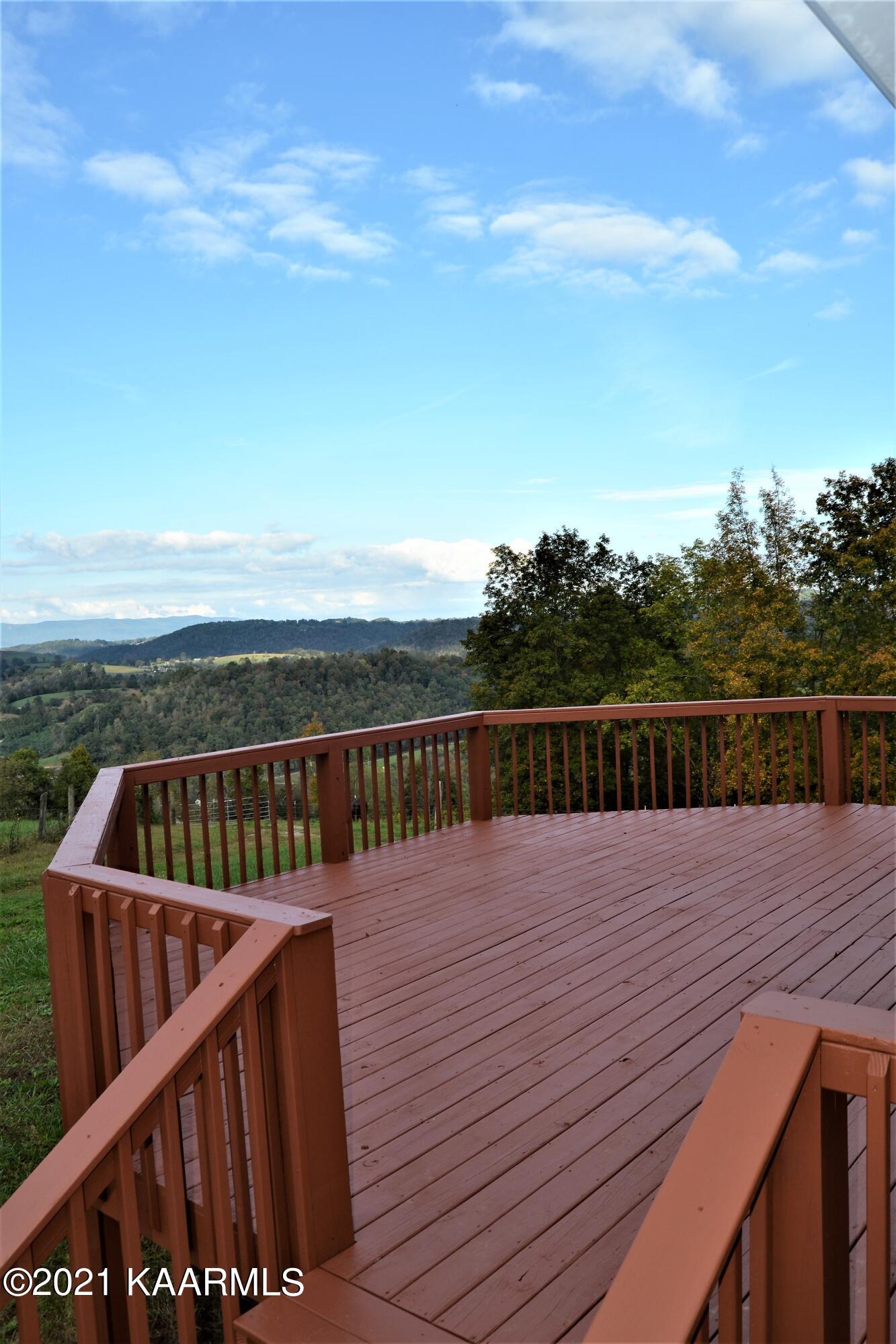 182 Grantham Ford Road Tazewell, TN 37879 - Photo 30 of 60 DSC_0045