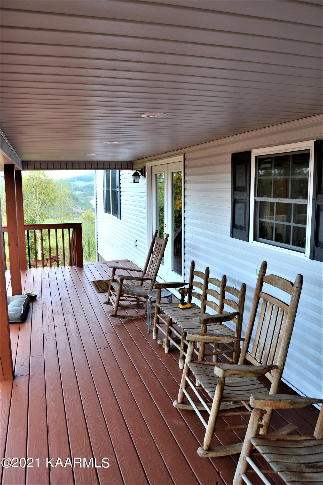 182 Grantham Ford Road Tazewell, TN 37879 - Photo 31 of 60 DSC_0049