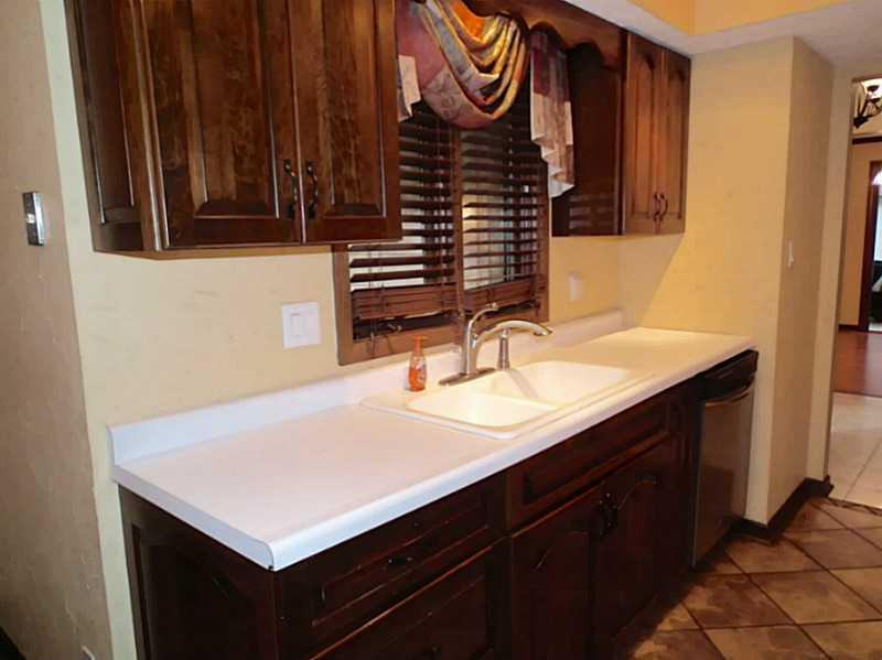 743 Boulder Road Indianapolis, IN 46217 - Photo 8 of 24 Gallery Image 8