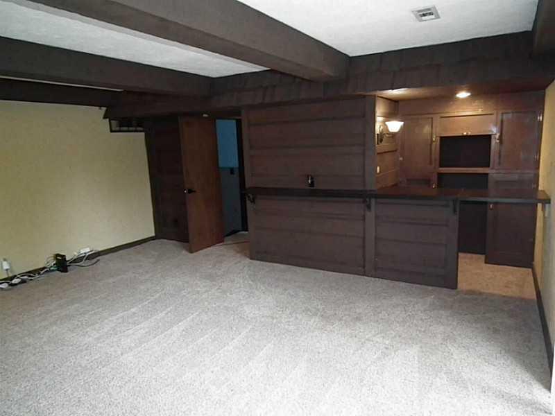 743 Boulder Road Indianapolis, IN 46217 - Photo 10 of 24 Gallery Image 10
