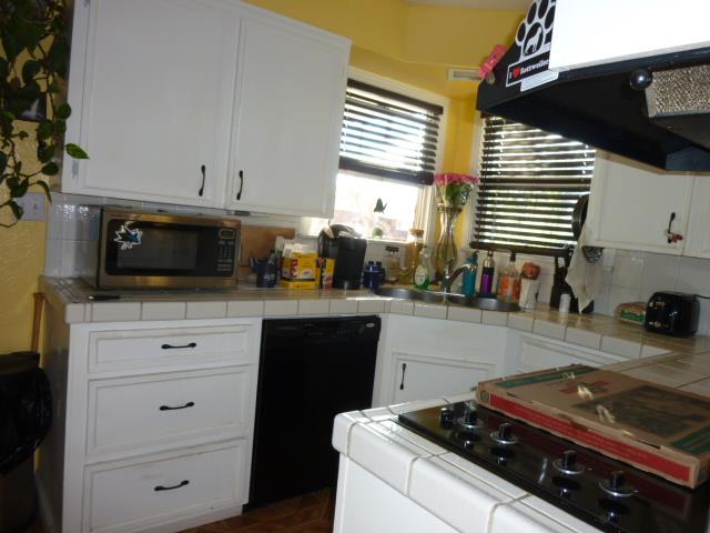 1821 Valley View Road Hollister, CA 95023 - Photo 5 of 17 Gallery Image 5