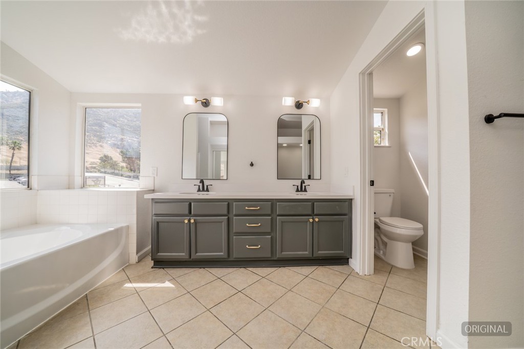 15849 Firethorn Road Fontana, CA 92337 - Photo 24 of 40