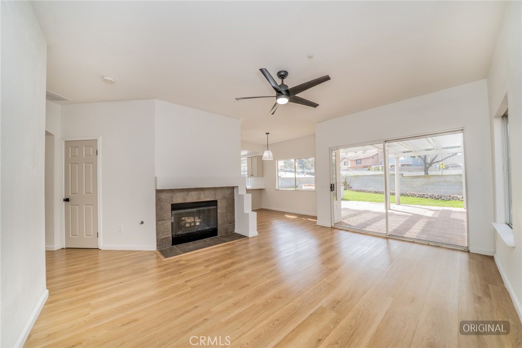 15849 Firethorn Road Fontana, CA 92337 - Photo 4 of 40