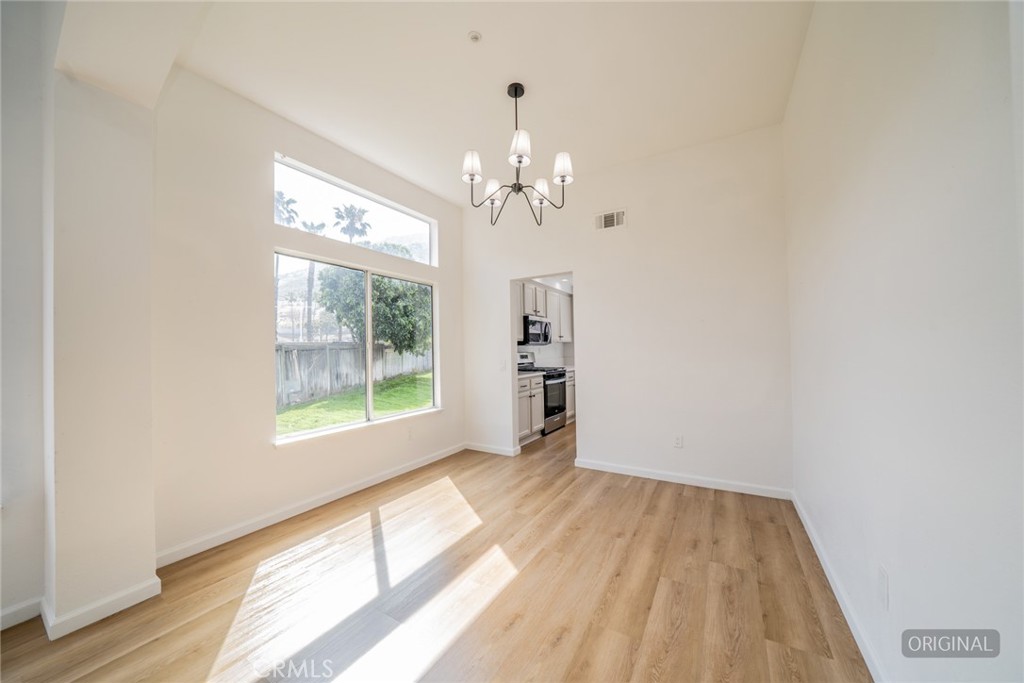 15849 Firethorn Road Fontana, CA 92337 - Photo 8 of 40