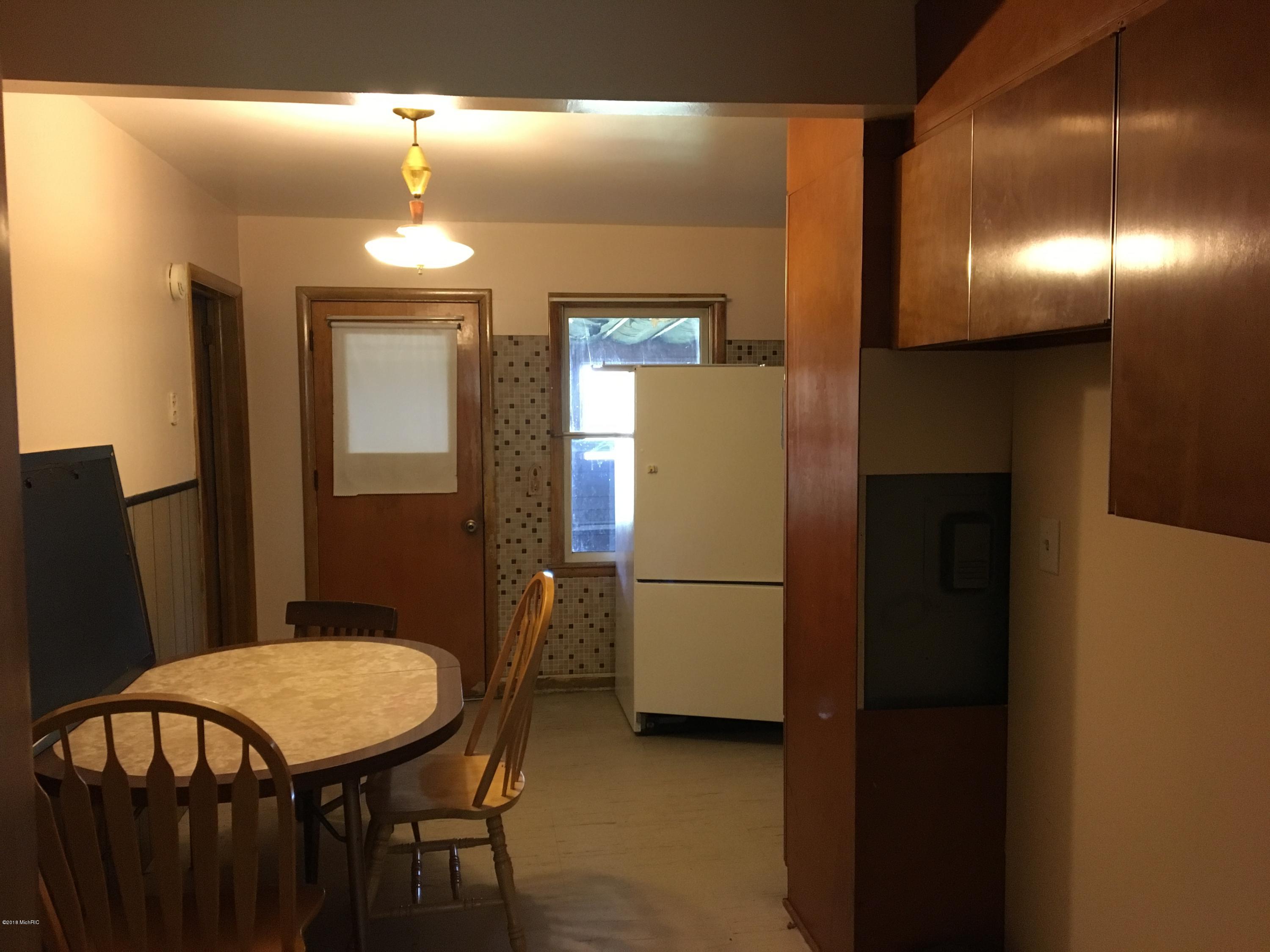 672 Centerline Road Newaygo, MI 49337 - Photo 16 of 21 IMG_1563