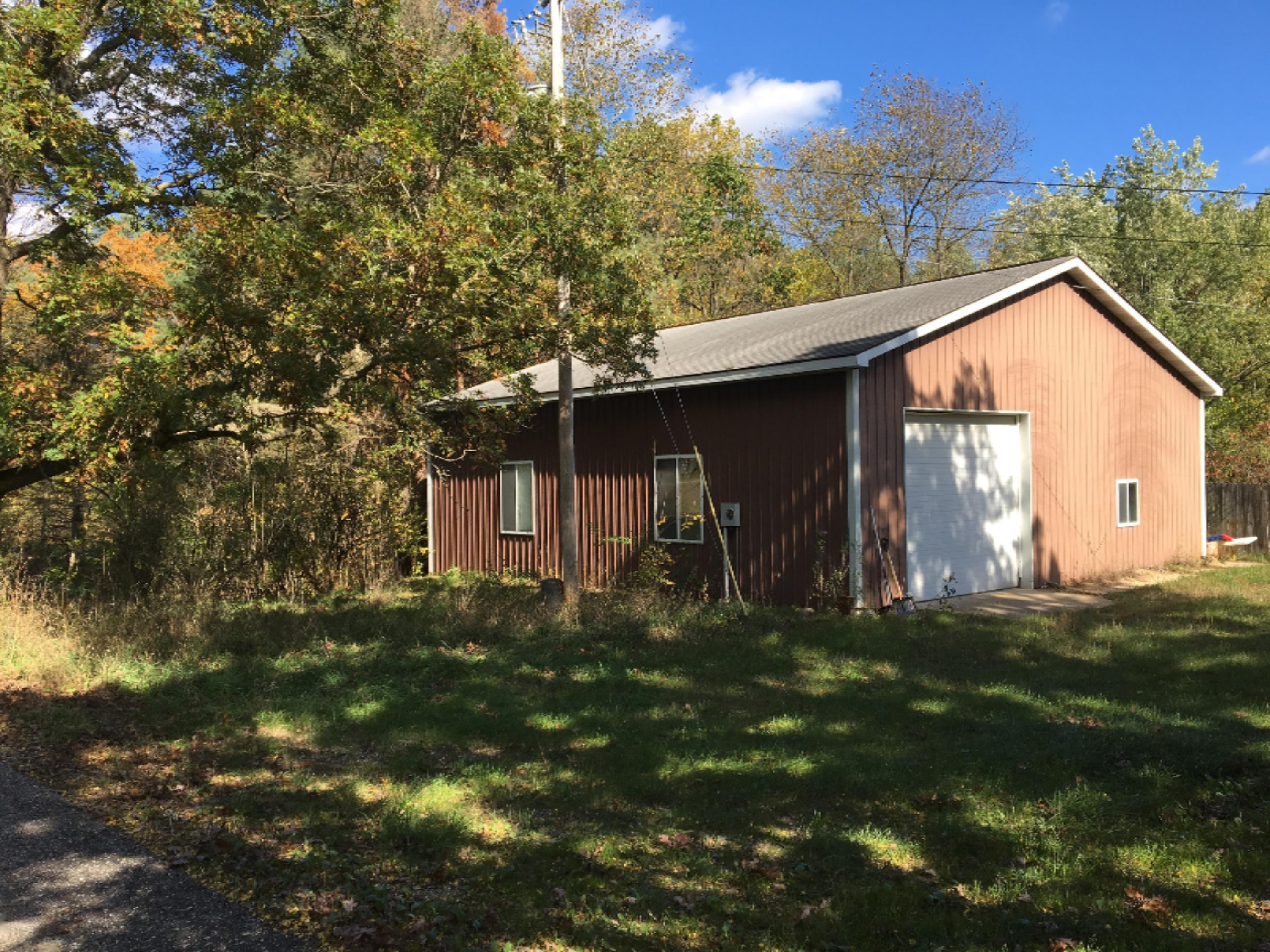 672 Centerline Road Newaygo, MI 49337 - Photo 2 of 21 IMG_1494