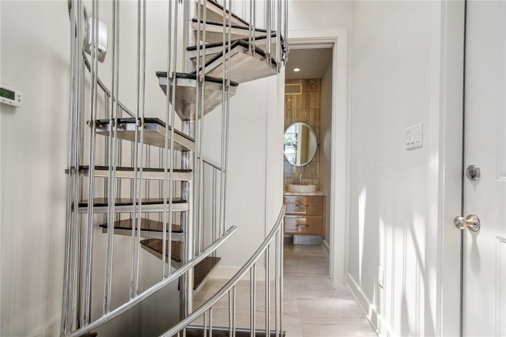 620 Decatur Street, Unit PHB3 New Orleans, LA 70130 - Photo 17 of 40