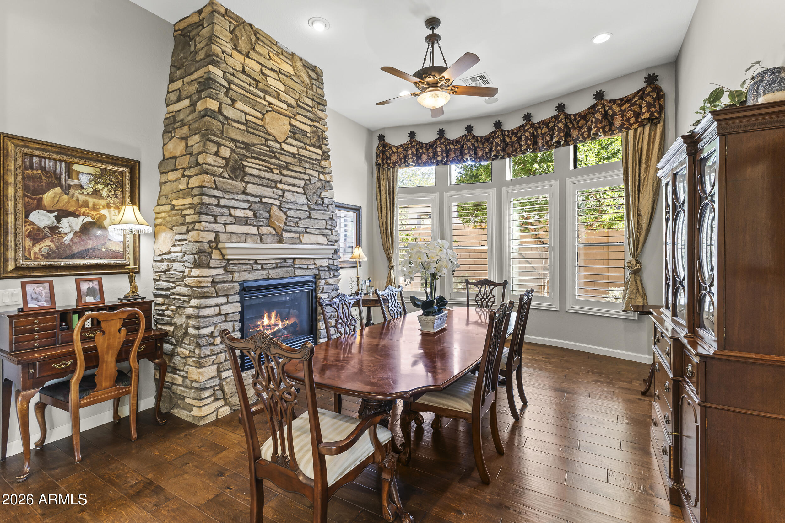 4123 North Silver Ridge Circle Mesa, AZ 85207 - Photo 5 of 70 22__mgl0434