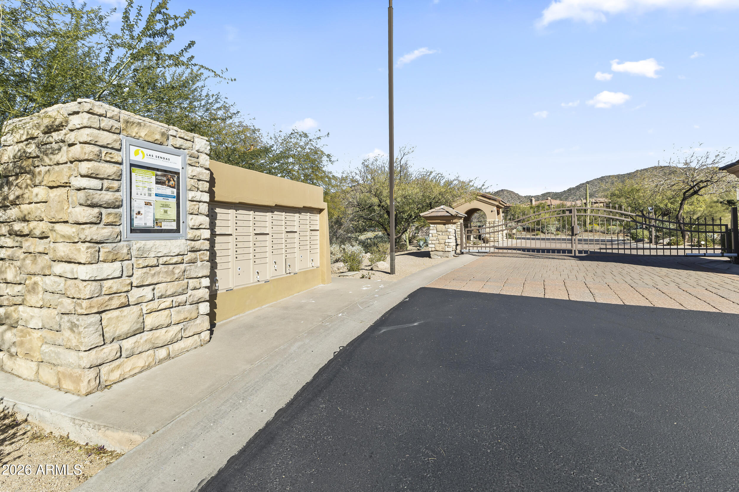 4123 North Silver Ridge Circle Mesa, AZ 85207 - Photo 61 of 70 126__mgl0967