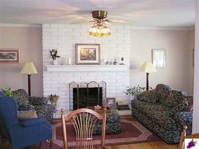 999 West Eymann Avenue Reedley, CA 93654 - Photo 3 of 31 Gallery Image 3