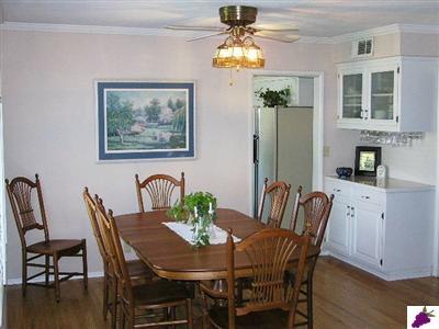 999 West Eymann Avenue Reedley, CA 93654 - Photo 4 of 31 Gallery Image 4