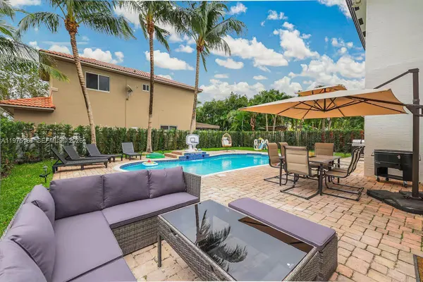 $955,000 | 14551 Southwest 158th Court, Miami, FL 33196