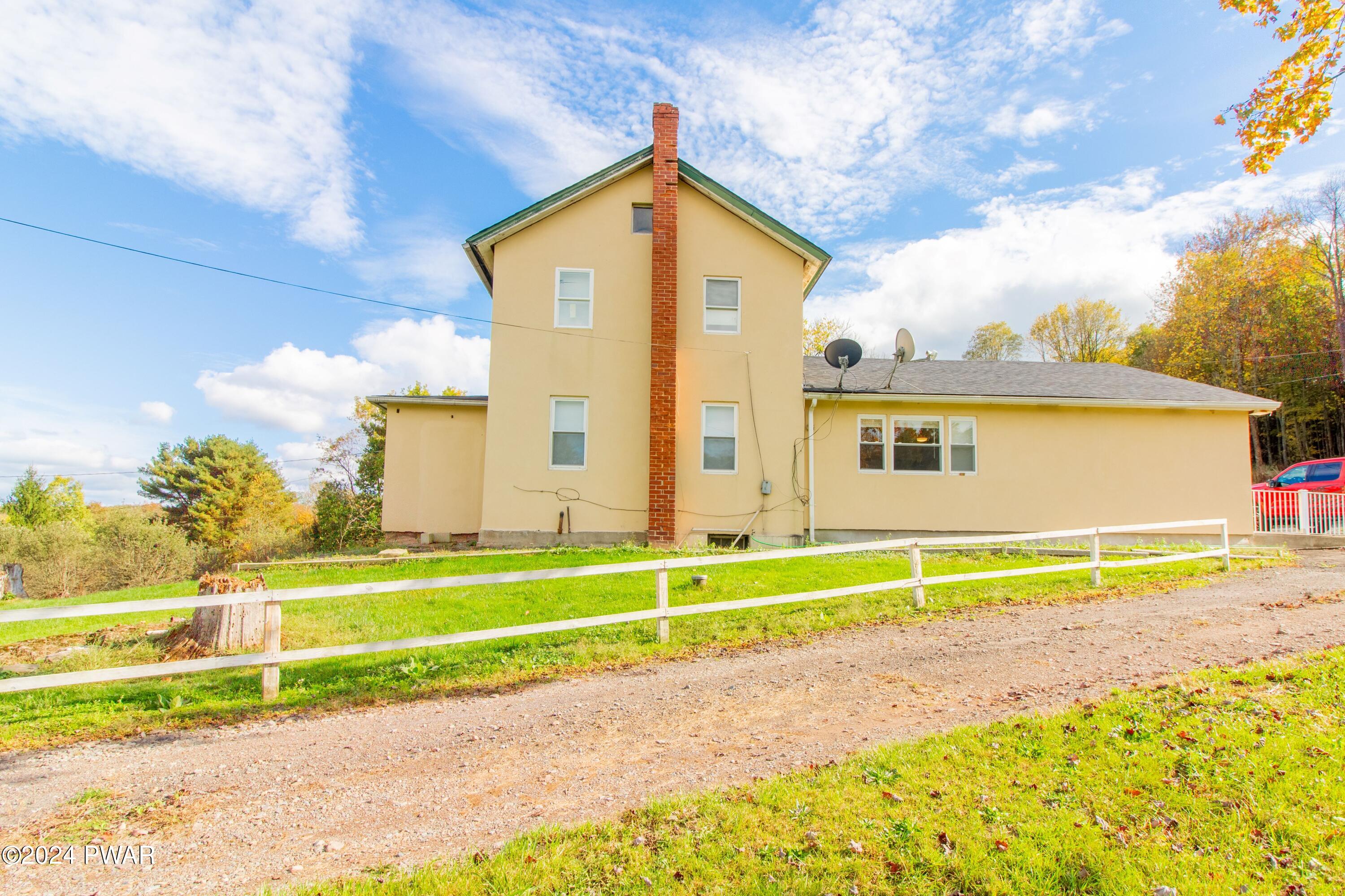 69 East Sterling Road Newfoundland, PA 18445 - Photo 34 of 57