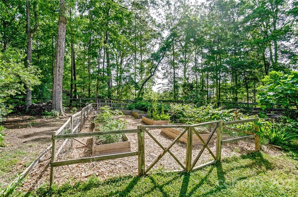 6216 Stevens Mill Road Matthews, NC 28104 - Photo 39 of 48 Gallery Image 39
