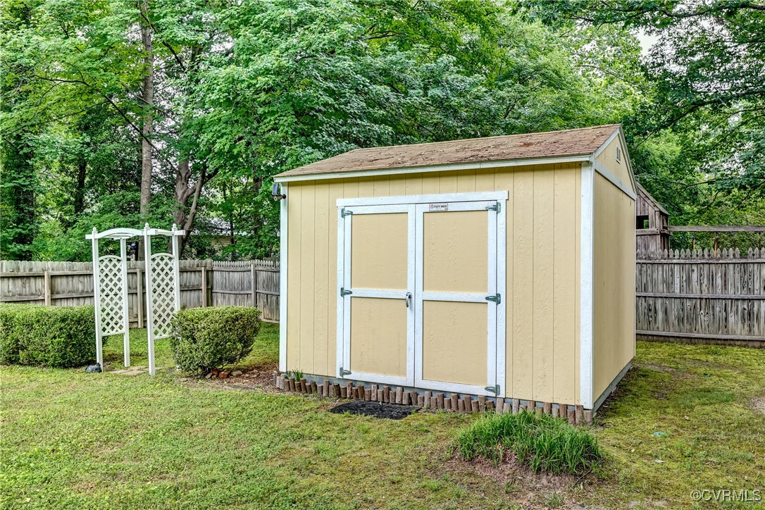 630 Clearlake Road Chesterfield, VA 23236 - Photo 39 of 40 12' x 12' shed