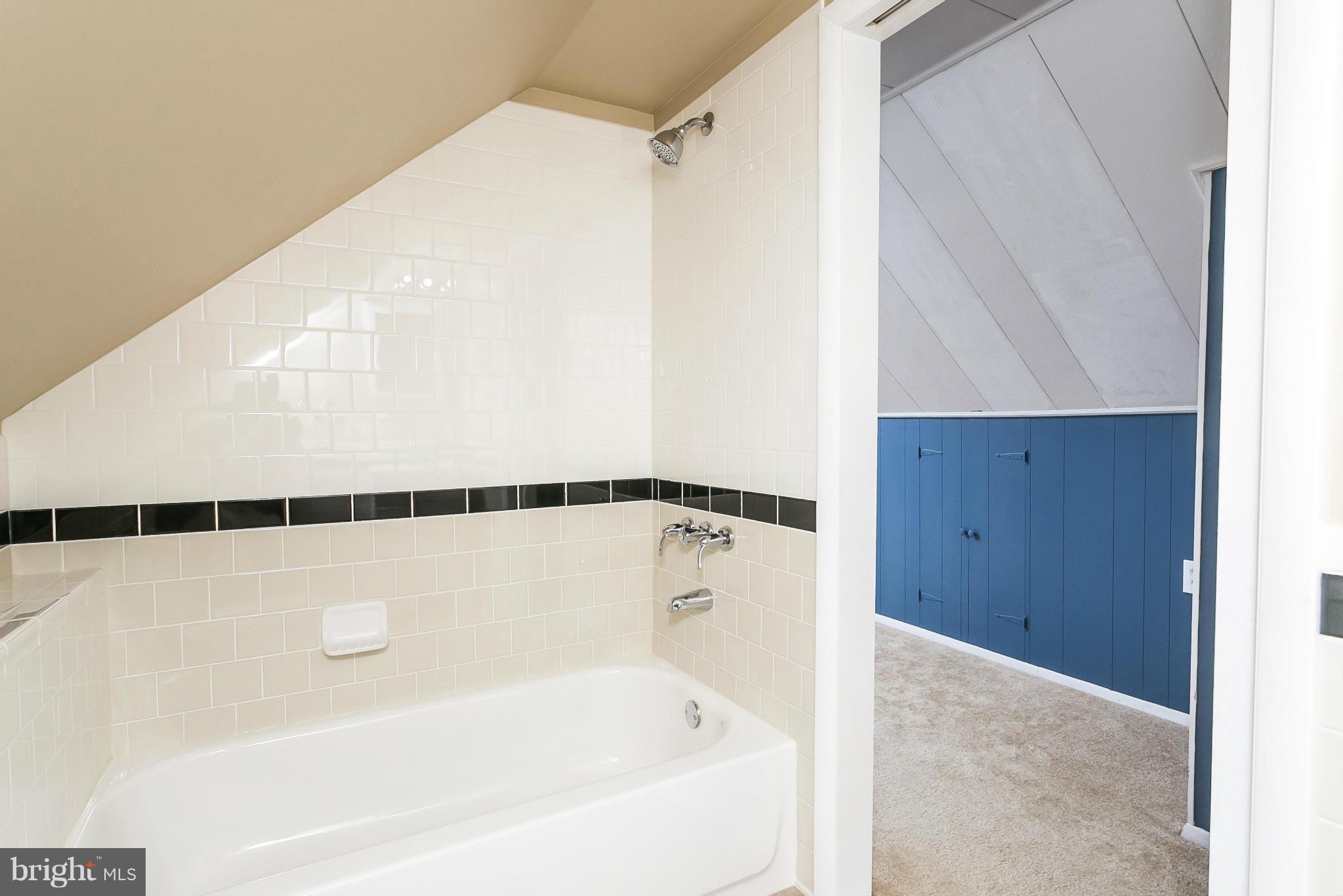 2513 Wycliffe Road Baltimore, MD 21234 - Photo 21 of 30 Bath (Master)