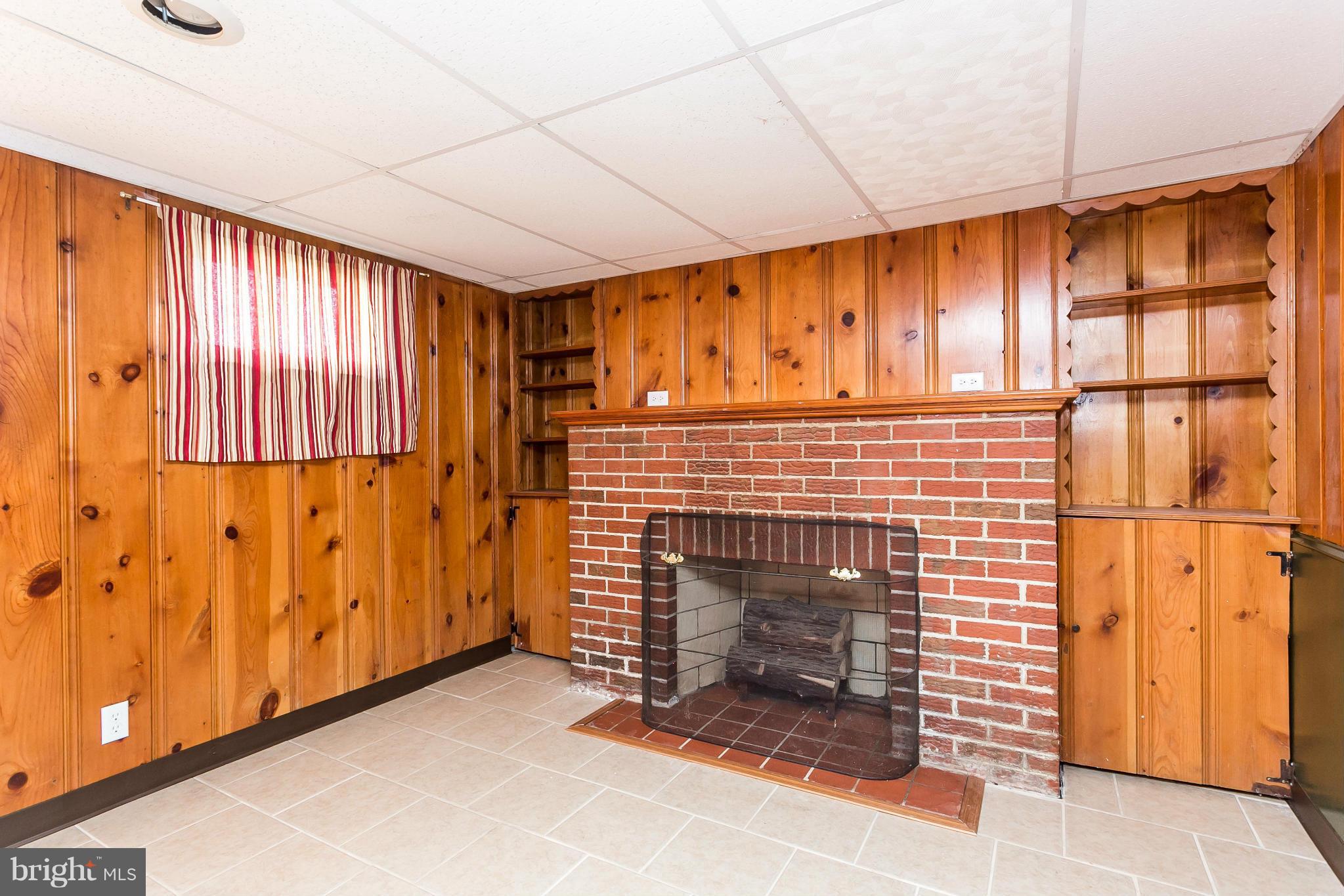 2513 Wycliffe Road Baltimore, MD 21234 - Photo 23 of 30 Family Room