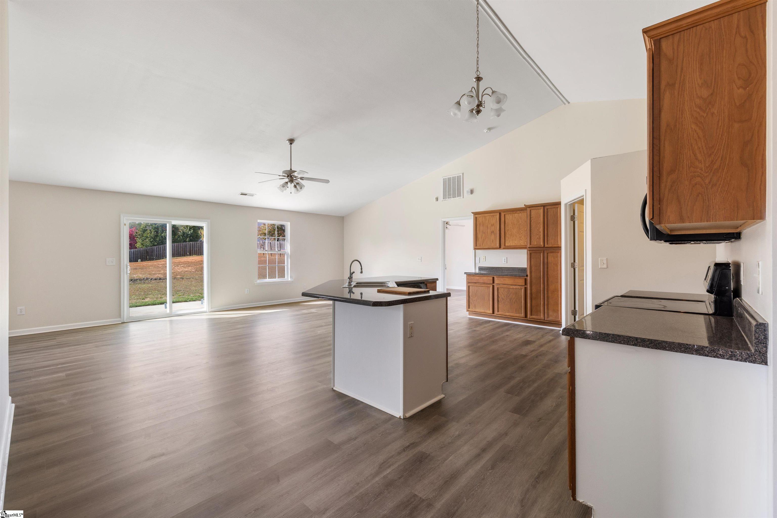 136 Strawberry Place Anderson, SC 29624 - Photo 15 of 30