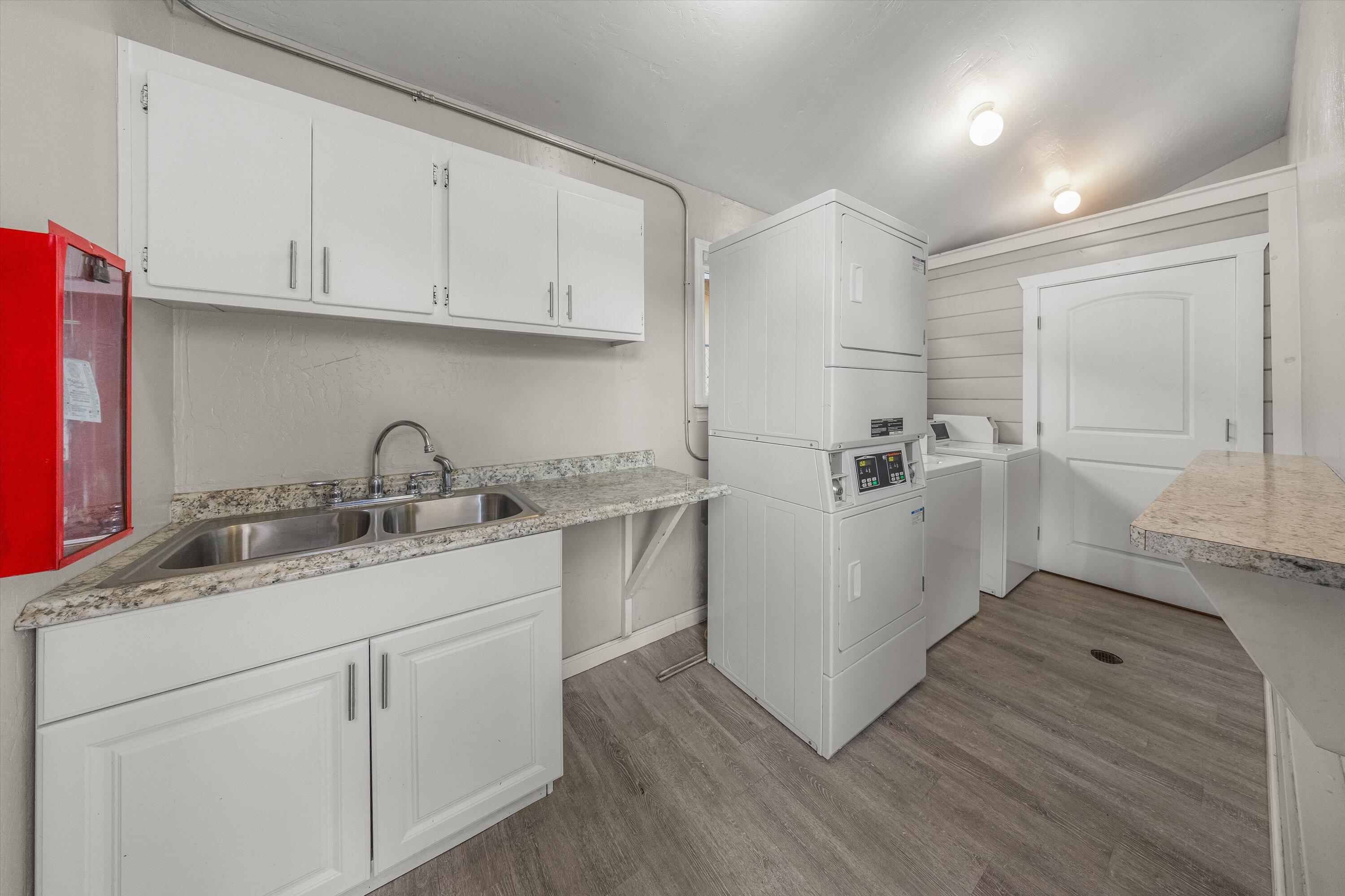 511 West Cook Street Santa Maria, CA 93458 - Photo 12 of 20 15-7L5A0961