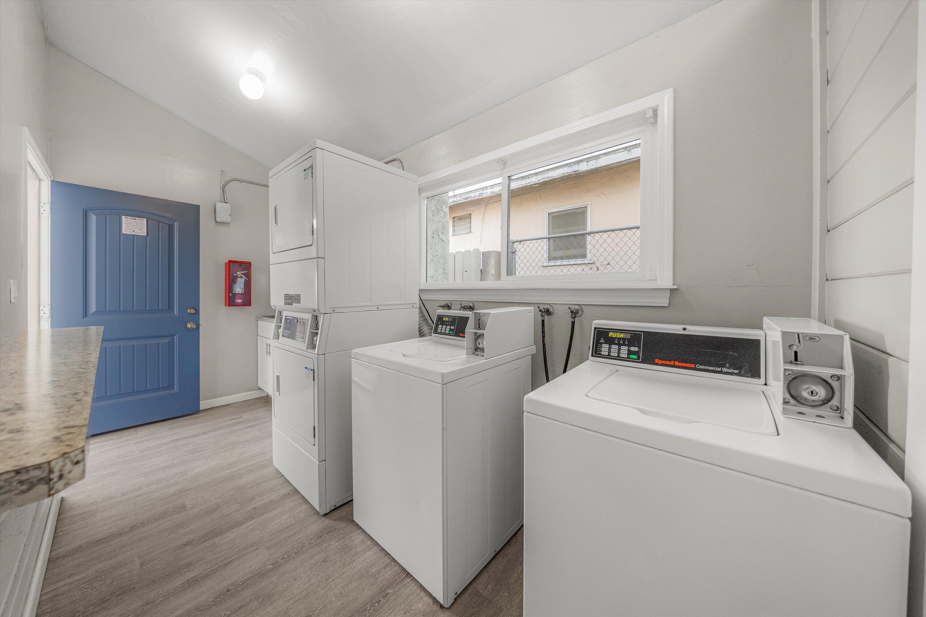 511 West Cook Street Santa Maria, CA 93458 - Photo 13 of 20 16-7L5A0966