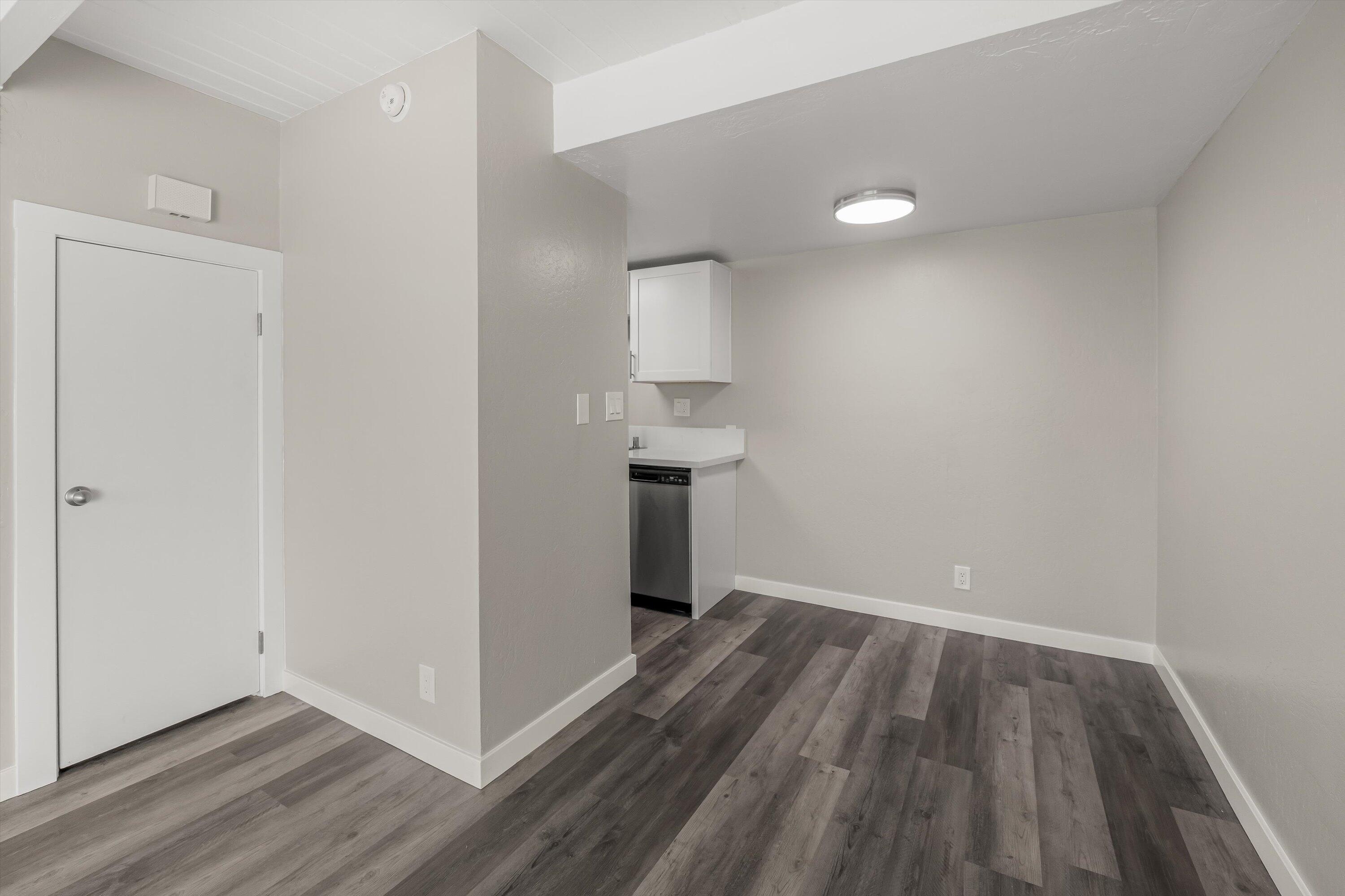 511 West Cook Street Santa Maria, CA 93458 - Photo 7 of 20 25-7L5A1034