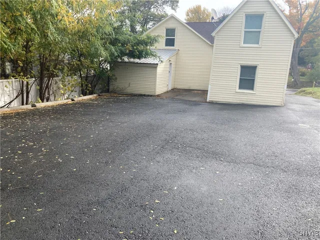 $1,200 | 313 High Street, Watertown, NY 13601