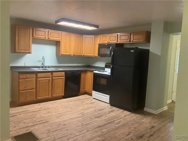 $1,200 | 313 High Street, Watertown, NY 13601