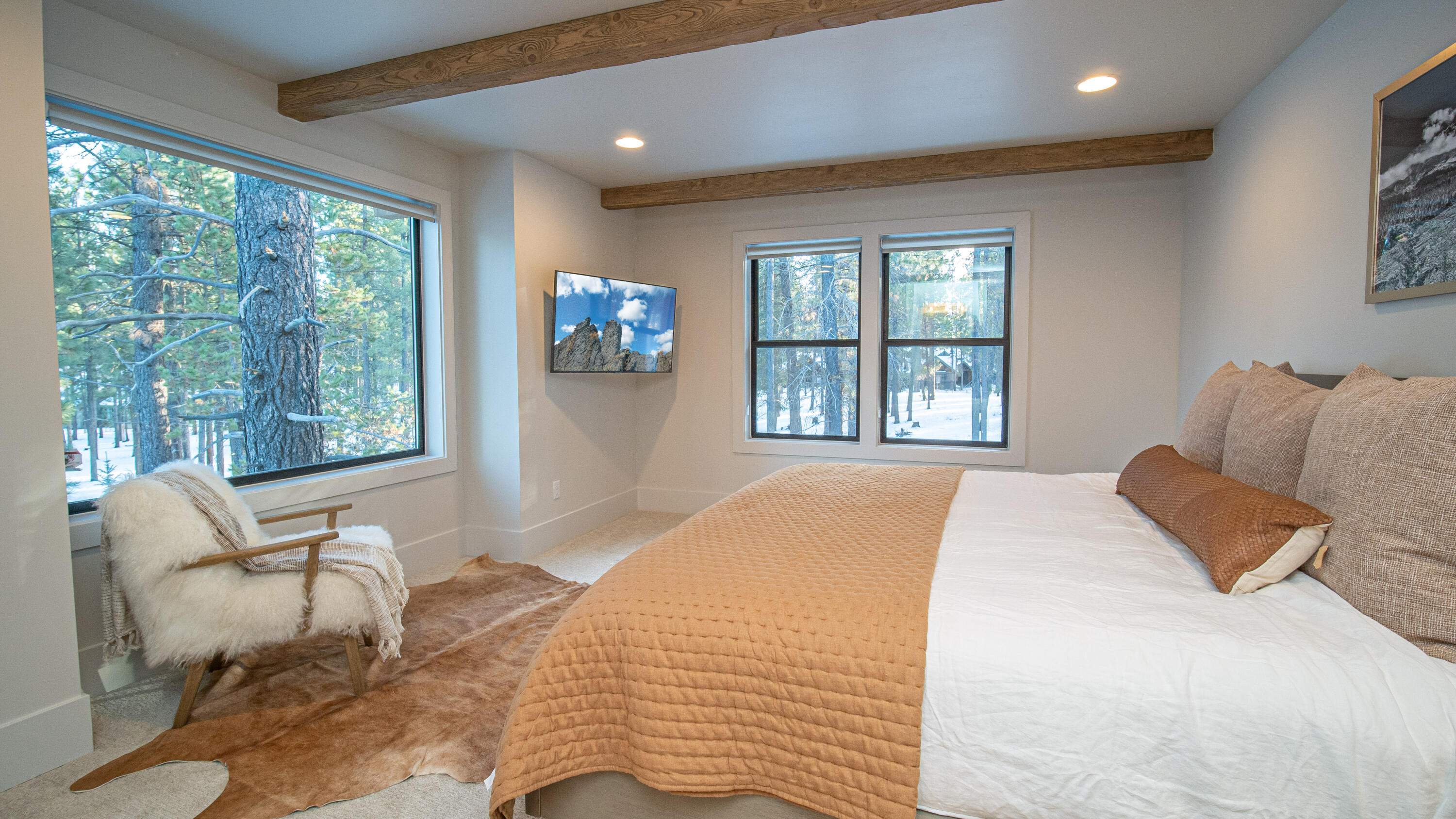 56371 Fireglass Loop, Unit 207 Bend, OR 97707 - Photo 57 of 95 Bedroom 5