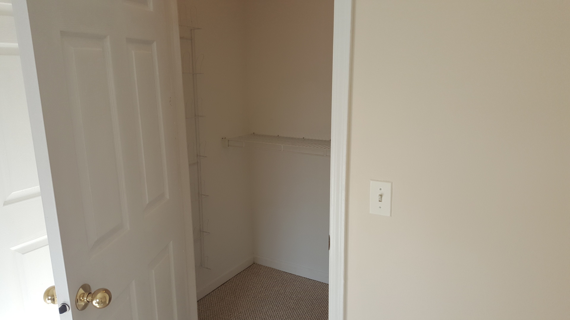 1197 North Red Oak Circle, Unit 3 Round Lake Beach, IL 60073 - Photo 6 of 16