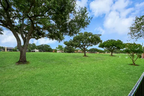 $599,000 | 31 Bendwood Drive, Sugar Land, TX 77478