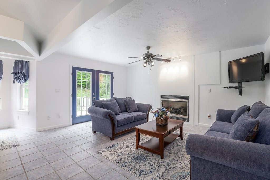 61 Osgood Road Charlton, MA 01507 - Photo 16 of 41