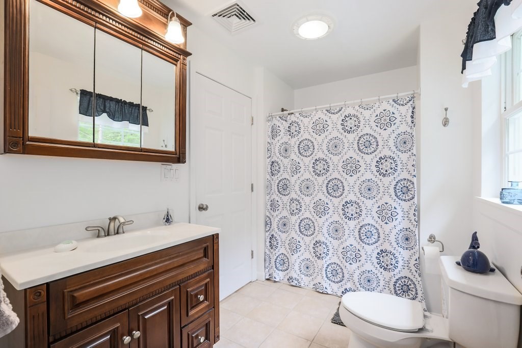 61 Osgood Road Charlton, MA 01507 - Photo 23 of 41
