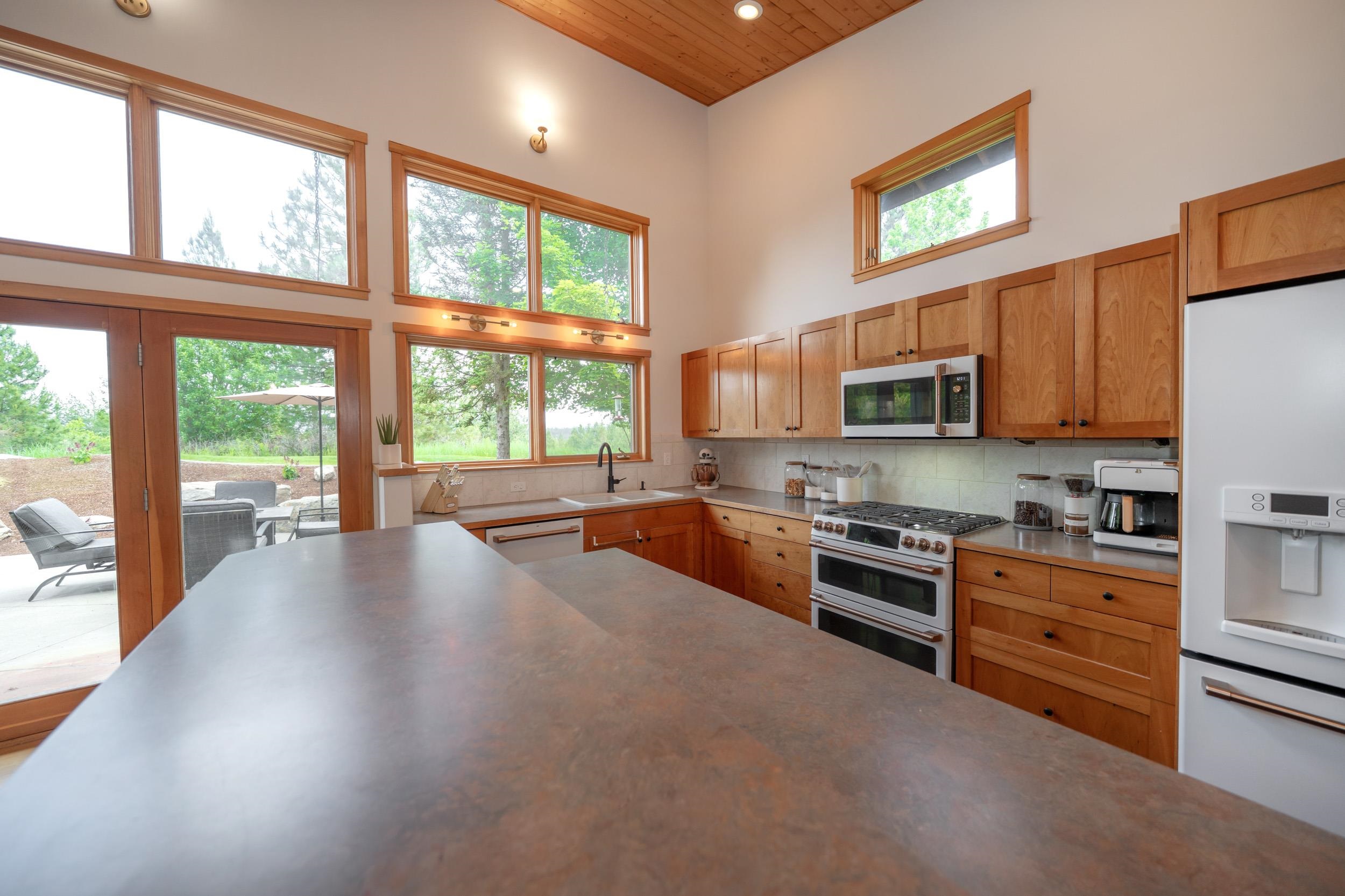 1616 East Whispering Springs Lane Colbert, WA 99005 - Photo 15 of 49