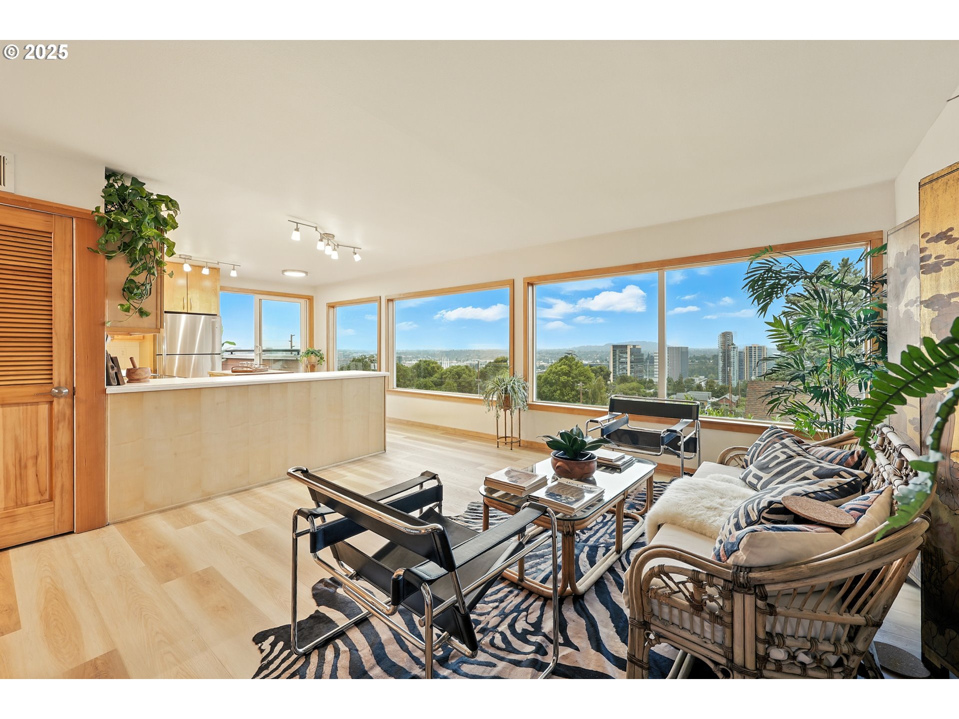 3515 Southwest Barbur Boulevard, Unit Y2 Portland, OR 97239 - Photo 18 of 38