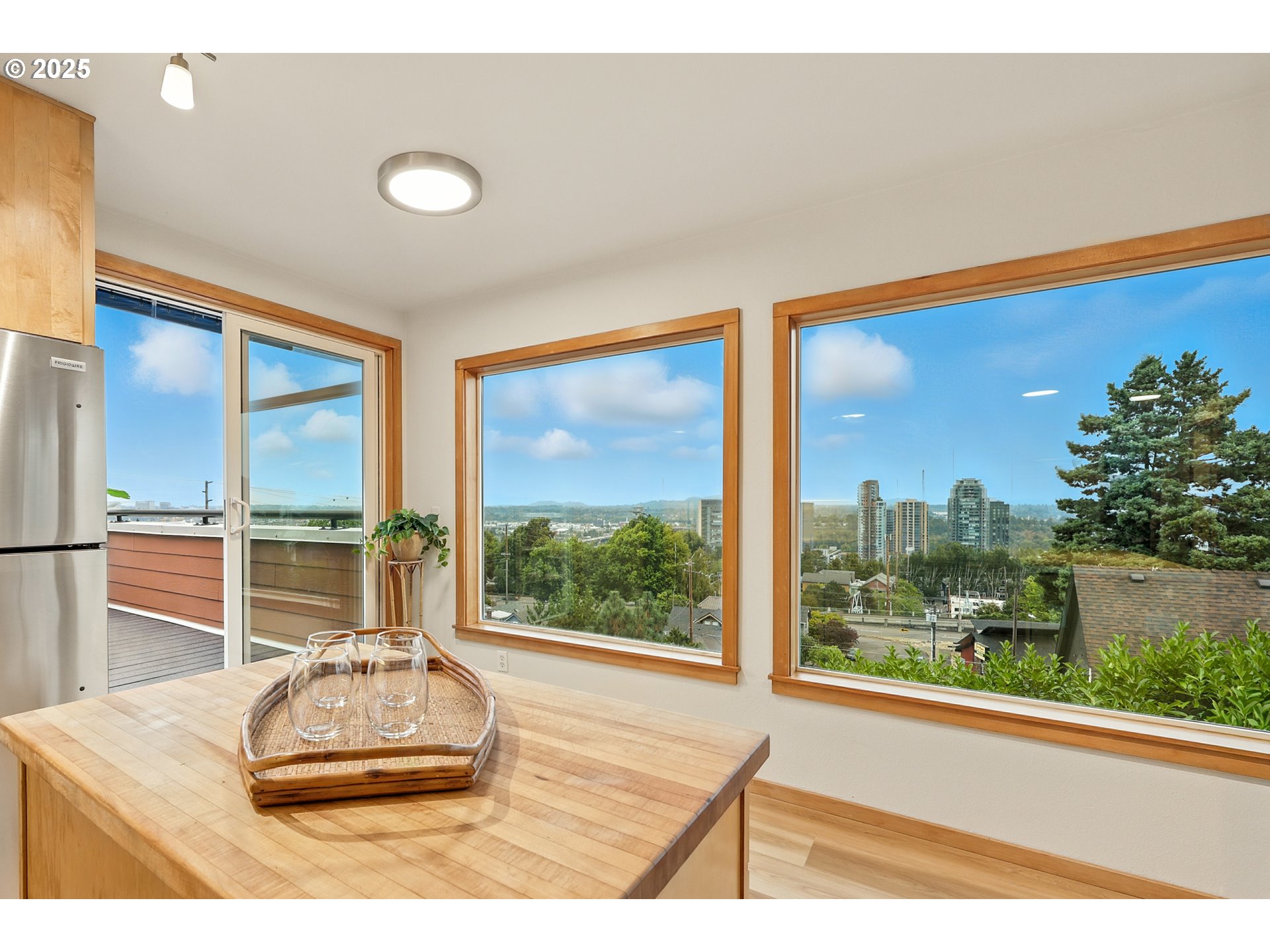 3515 Southwest Barbur Boulevard, Unit Y2 Portland, OR 97239 - Photo 23 of 38