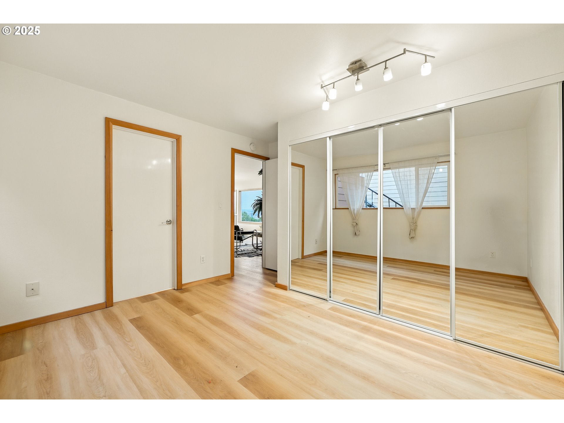 3515 Southwest Barbur Boulevard, Unit Y2 Portland, OR 97239 - Photo 25 of 38