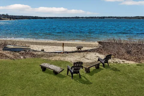 $1,375,000 | 65 Lewis Point Road, Buzzards Bay, MA 02532