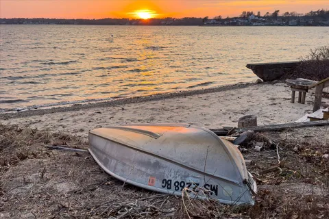 $1,375,000 | 65 Lewis Point Road, Buzzards Bay, MA 02532